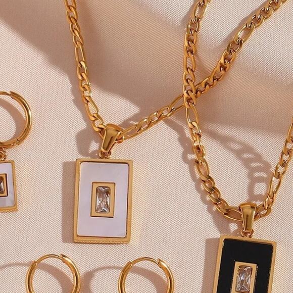 White Shell Vintage Rectangle Acrylic Zircon Pendant Necklace 18K Gold Plated - Picture 7 of 8